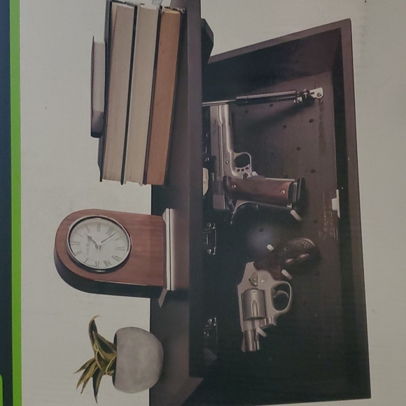 Frontgate storage shelf self explained - Picture 5 of 12